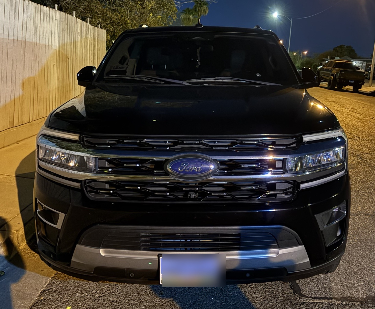 Front view of black Ford Expedition MAX Limited